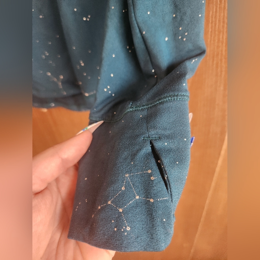 Blue Constellation Print Top - Picture 2 of 4